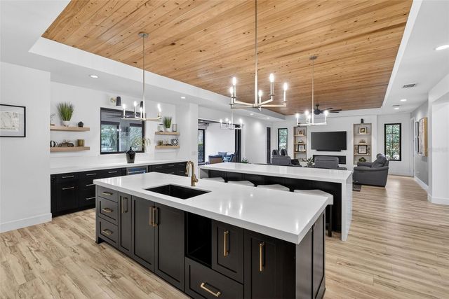 26321 AVENIDA LAS COLINAS, Howey In The Hills, FL 34737