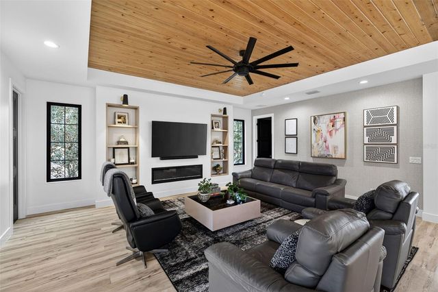 26321 AVENIDA LAS COLINAS, Howey In The Hills, FL 34737