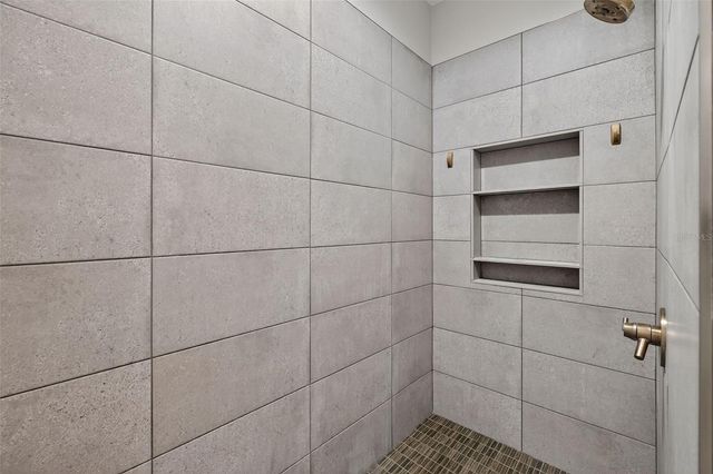 26321 AVENIDA LAS COLINAS, Howey In The Hills, FL 34737