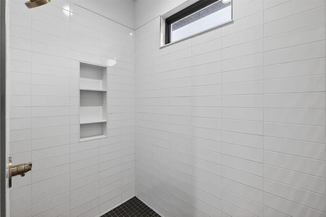 26321 AVENIDA LAS COLINAS, Howey In The Hills, FL 34737