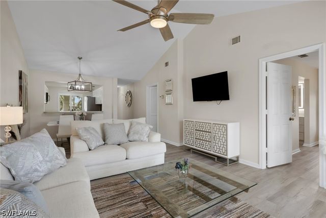 800 Augusta BLVD B201, Naples, FL 34113