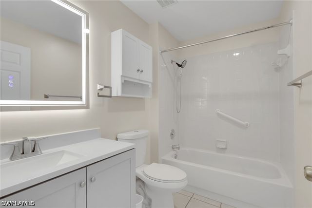 800 Augusta BLVD B201, Naples, FL 34113