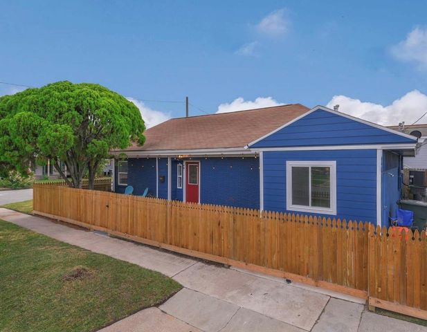 1317 26th Street, Galveston, TX 77550