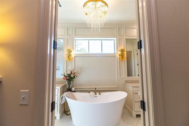 5822 Lakeview Lane, Lake Charles, LA 70605