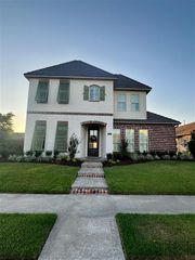 5822 Lakeview Lane, Lake Charles, LA 70605