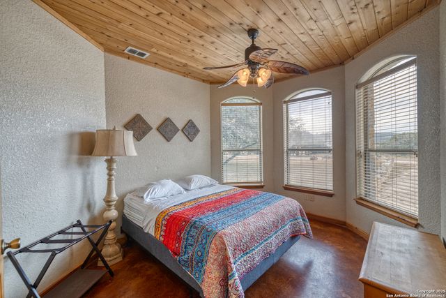 241 Mountain Laurel, Concan, TX 78838