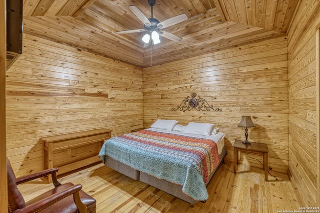 241 Mountain Laurel, Concan, TX 78838