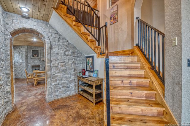 241 Mountain Laurel, Concan, TX 78838