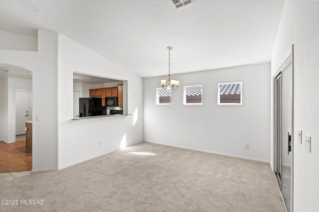 1755 N Vía Cananea, Green Valley, AZ 85614