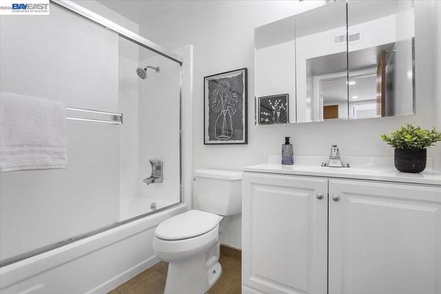 1550 Bancroft Ave 223, San Leandro, CA 94577