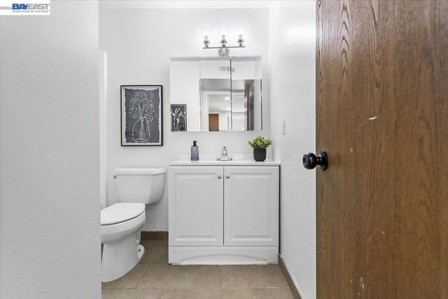 1550 Bancroft Ave 223, San Leandro, CA 94577