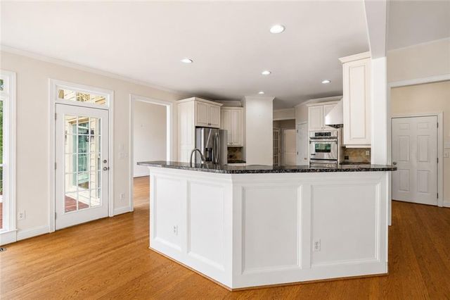 2059 Fairhill Lane NW, Marietta, GA 30064