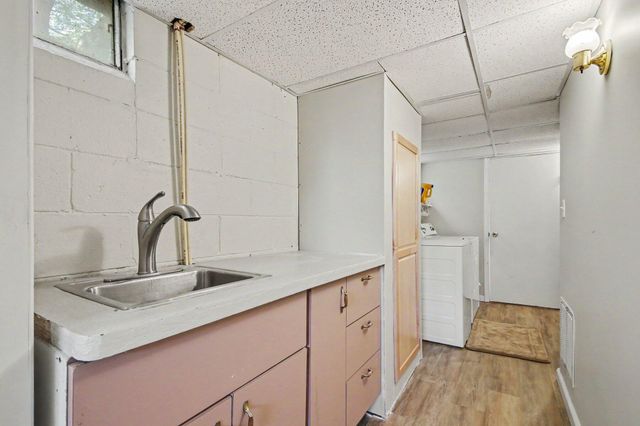 4725 Burgis Avenue Se, City Of Kentwood, MI 49508