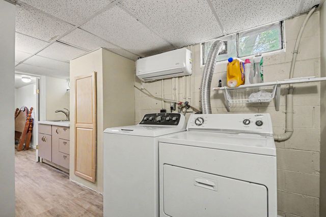 4725 Burgis Avenue Se, City Of Kentwood, MI 49508