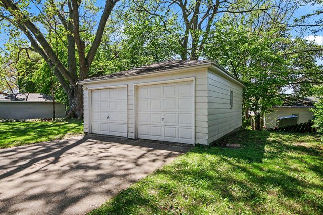4725 Burgis Avenue Se, City Of Kentwood, MI 49508