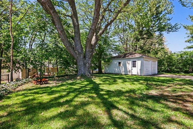 4725 Burgis Avenue Se, City Of Kentwood, MI 49508
