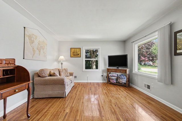 4725 Burgis Avenue Se, City Of Kentwood, MI 49508