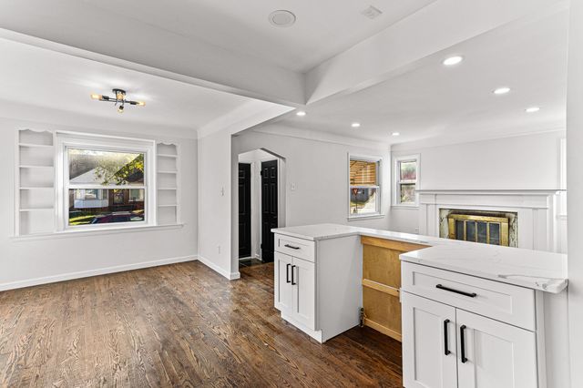 19711 Mansfield Street, Detroit, MI 48235