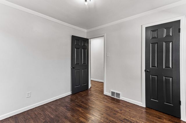 19711 Mansfield Street, Detroit, MI 48235