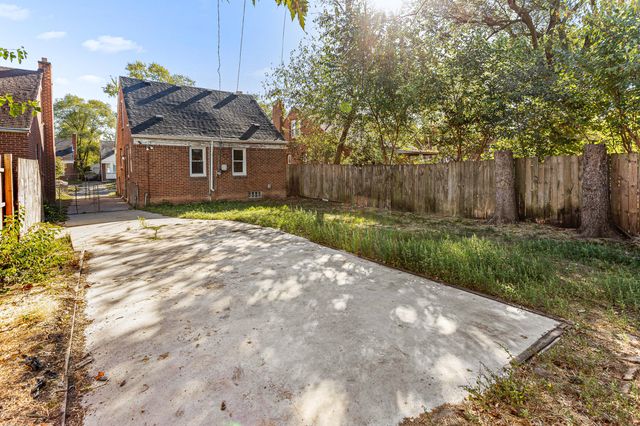 19711 Mansfield Street, Detroit, MI 48235