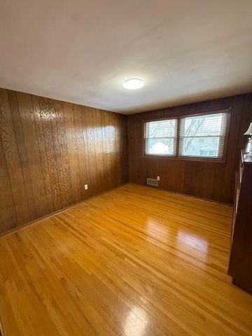 311 Meredith Road, Albert Lea, MN 56007