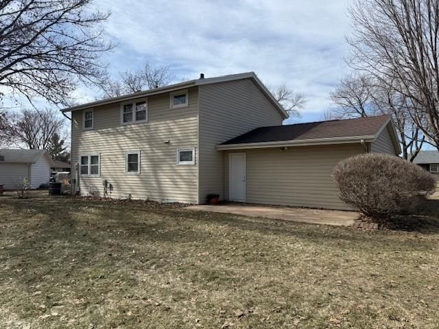 311 Meredith Road, Albert Lea, MN 56007