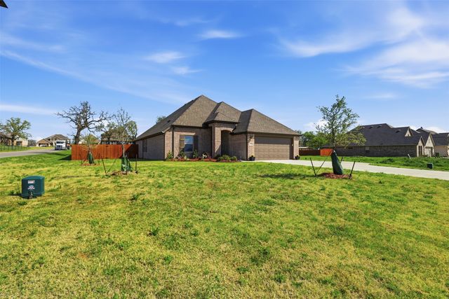 1101 Springfield Road, Springtown, TX 76082