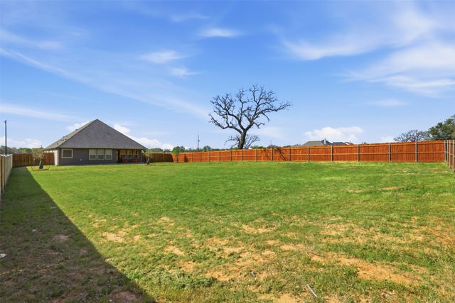 1101 Springfield Road, Springtown, TX 76082