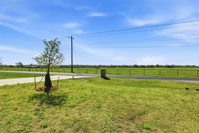 1101 Springfield Road, Springtown, TX 76082