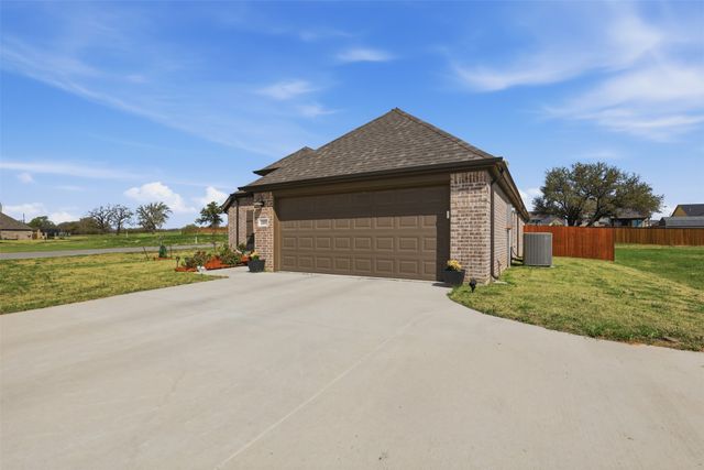 1101 Springfield Road, Springtown, TX 76082
