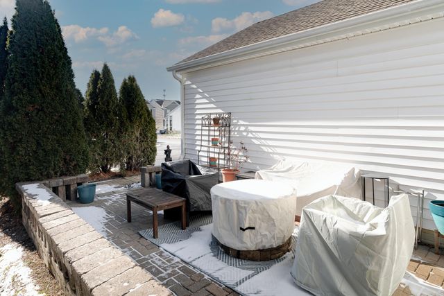 145 Feathertip Lane, Lewis Center, OH 43035