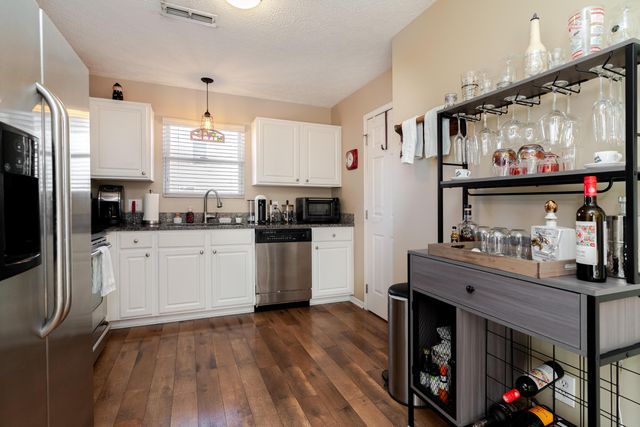 145 Feathertip Lane, Lewis Center, OH 43035