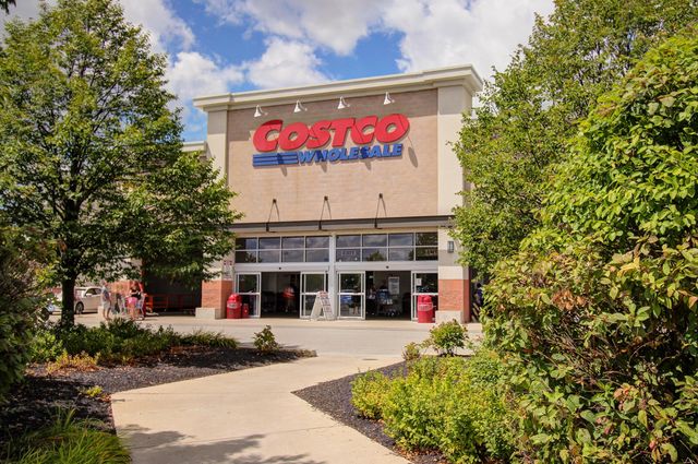 145 Feathertip Lane, Lewis Center, OH 43035