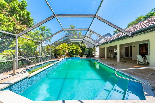 10215 Boca Woods Lane, Boca Raton, FL 33428