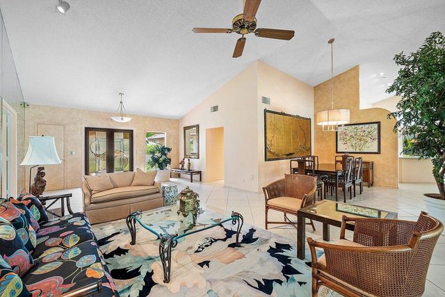 10215 Boca Woods Lane, Boca Raton, FL 33428