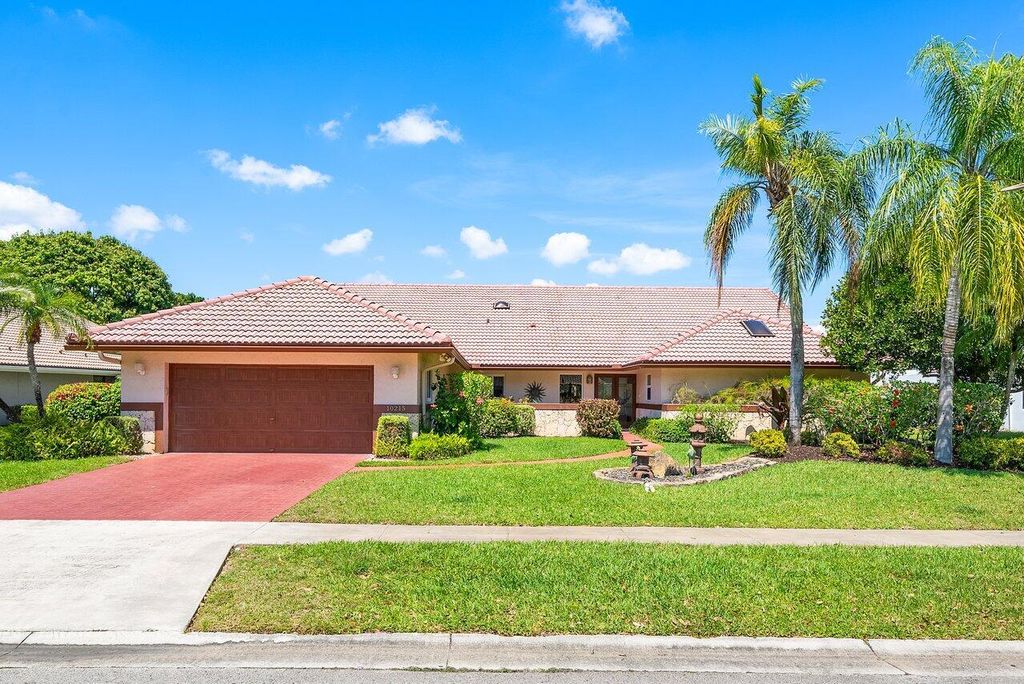 10215 Boca Woods Lane, Boca Raton, FL 33428
