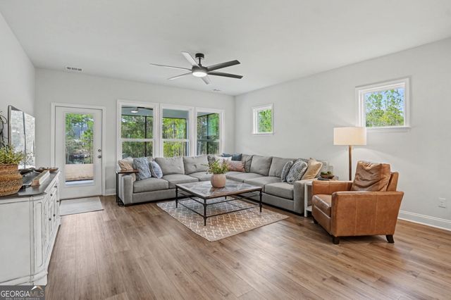 289 Heron Creek Drive, Richmond Hill, GA 31324