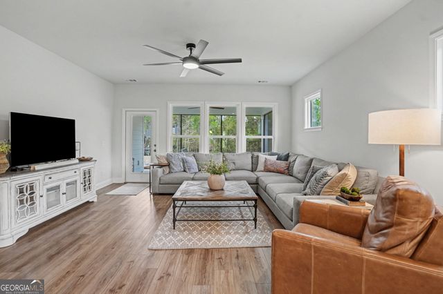 289 Heron Creek Drive, Richmond Hill, GA 31324