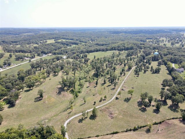 73 New London Gravel Road, Hannibal, MO 63401