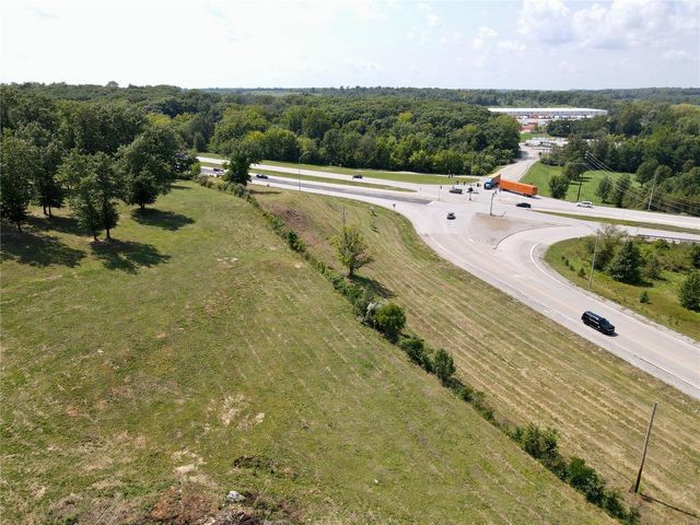 73 New London Gravel Road, Hannibal, MO 63401