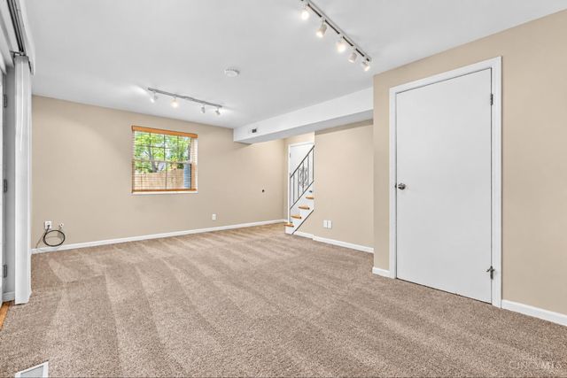 1207 Isis Avenue, Cincinnati, OH 45208