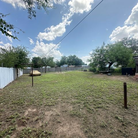 417 E 42nd Street, San Angelo, TX 76903