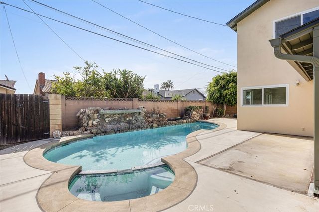 2074 S Gail Lane, Anaheim, CA 92802