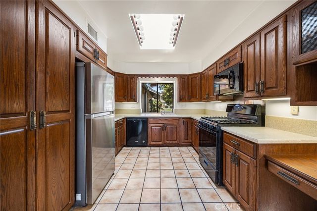 2074 S Gail Lane, Anaheim, CA 92802