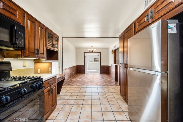2074 S Gail Lane, Anaheim, CA 92802