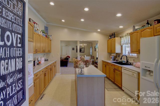 3 Altapass Trail, Spruce Pine, NC 28777