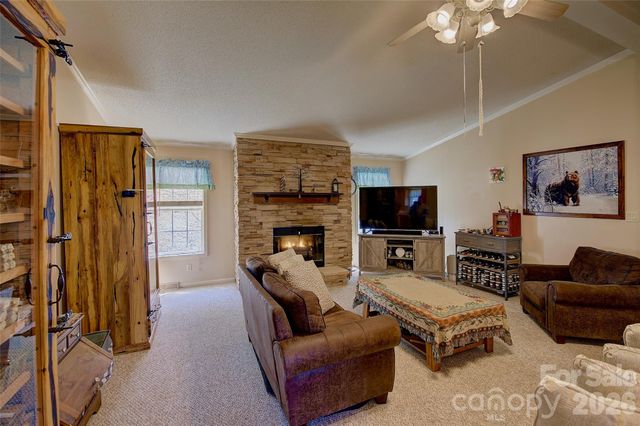 3 Altapass Trail, Spruce Pine, NC 28777