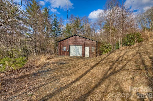 3 Altapass Trail, Spruce Pine, NC 28777