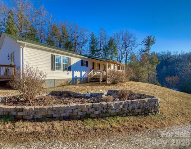 3 Altapass Trail, Spruce Pine, NC 28777