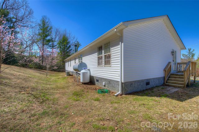 3 Altapass Trail, Spruce Pine, NC 28777